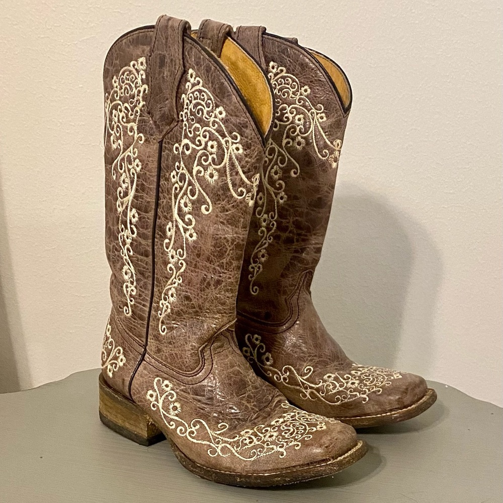 Girls Corral Boots!!